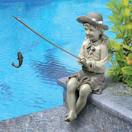Design Toscano Nellie's Big Catch Fisherwoman Statue EU9305